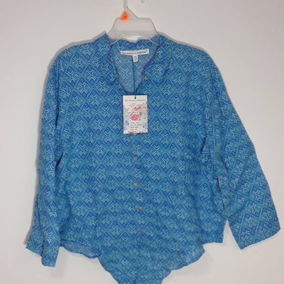 Button down shirts - Picture 1 of 6